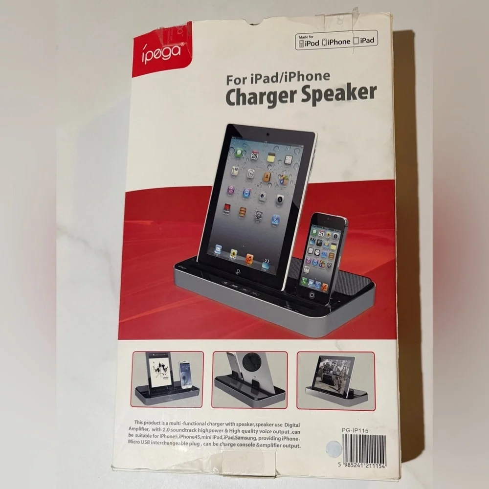 iPega Charger Speaker Dock in Black and silver
